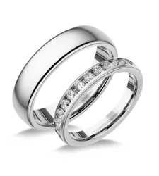 UH8047FC KARIKAGYŰRŰ CIRKÓNIA KÖVEKKEL UH8047FC KARIKAGYŰRŰ CIRKÓNIA KÖVEKKEL